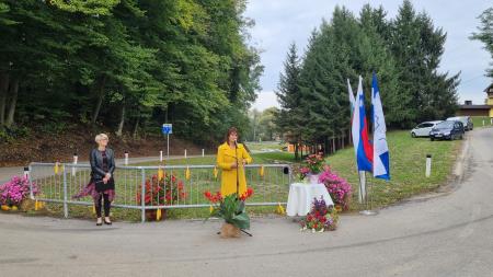 Slovesnost uradne predaje obnovljene občinske ceste na Veščici 6